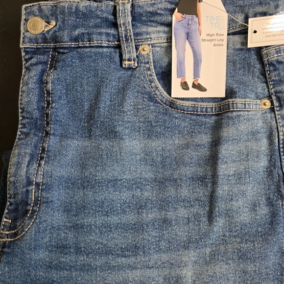 Time and Tru High Rise Straight Leg Ankle Jeans - Blue Denim, Women's Size 16 - Picture 6 of 7